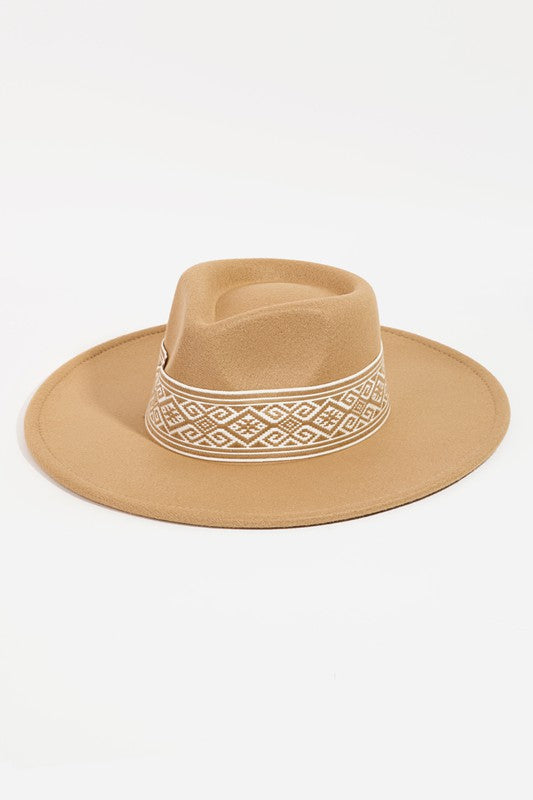 CHASING TRAILS RANCHER HAT IN TAN