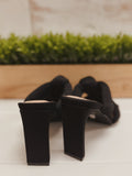A KNOT TO REMEMBER CHUNK HEEL BLACK