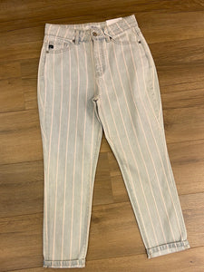 Venice Beach Relaxed Straight Fit Cuffed Jeans